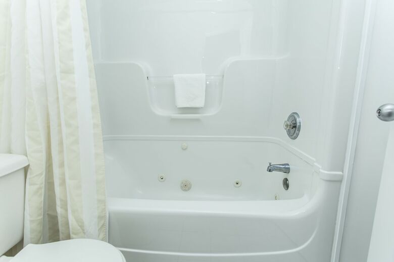 Motel Grewals Inn And Suites By Elevate Rooms