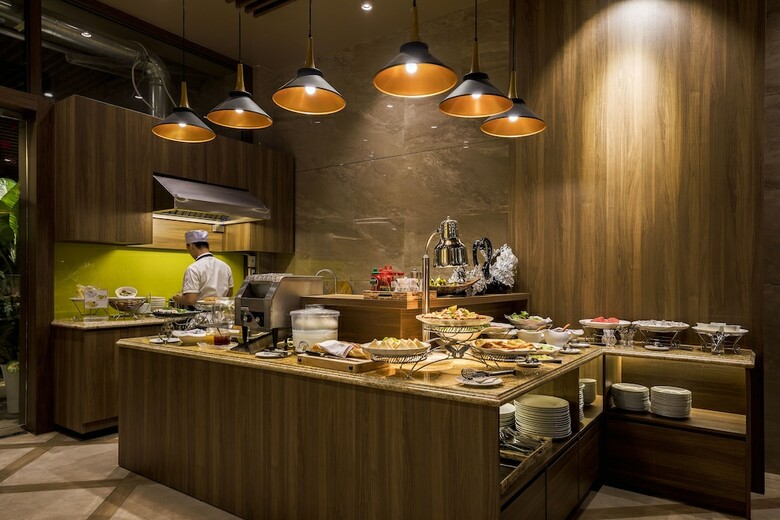 Sunflower Cbq Hotel