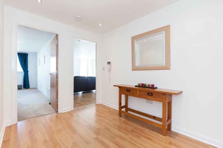 Stylish Garden View Apartment