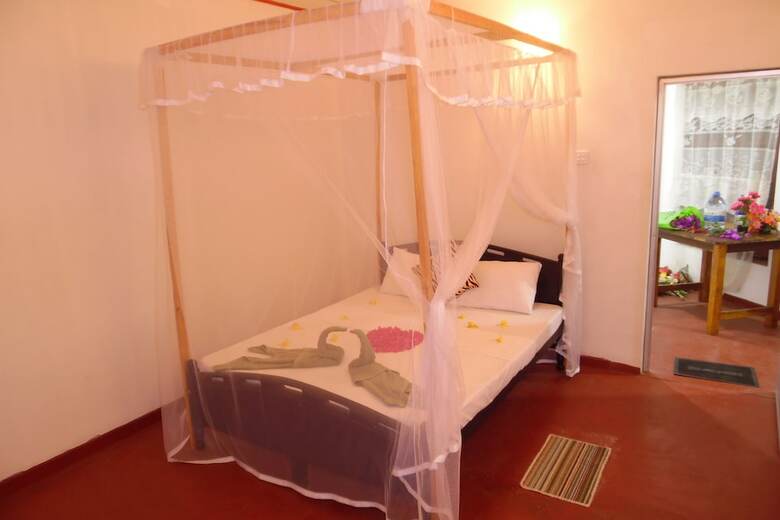 Hotel Sea Breeze Inn