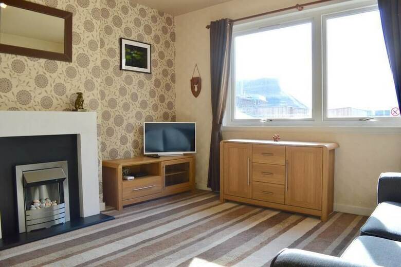 Crags View Apartment