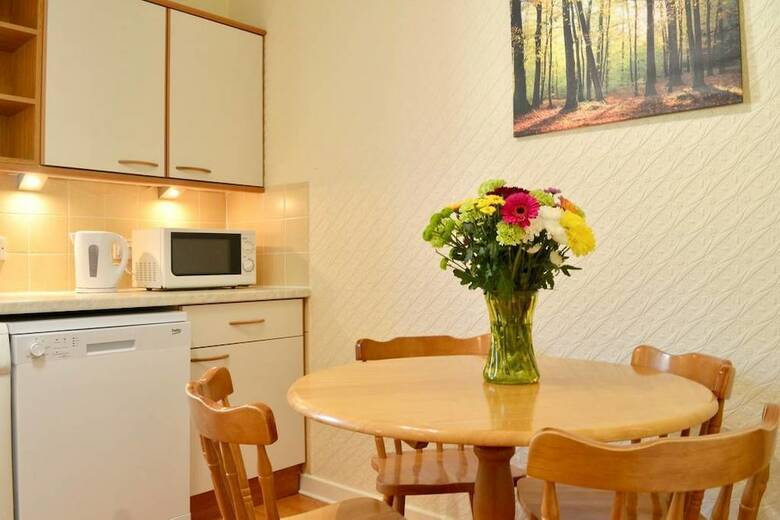 Crags View Apartment