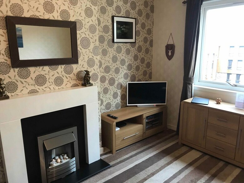 Crags View Apartment