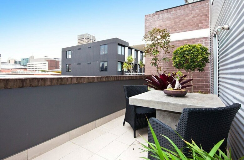 Apartamentos Um616 Sleek Split Level City Oasis In Ultimo