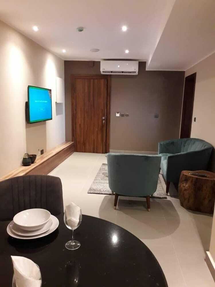 The Urban Apartments & Suites