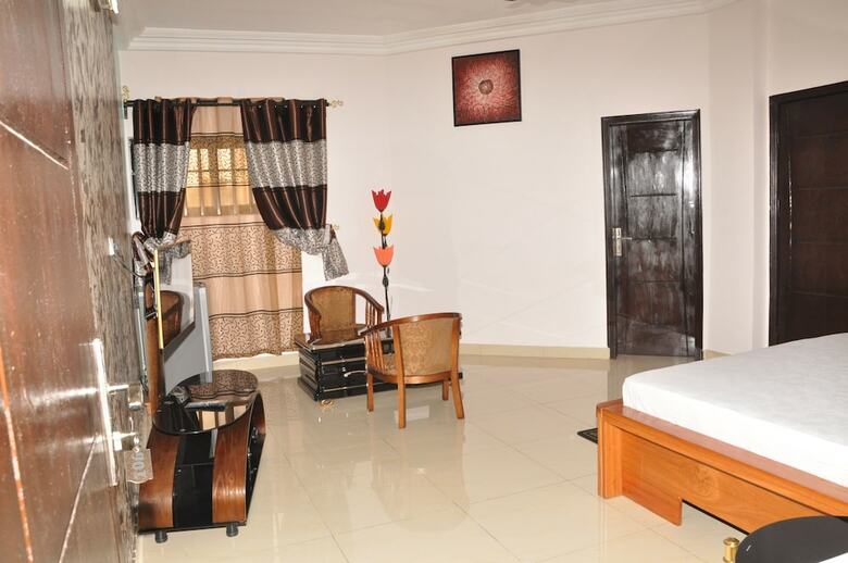 Diamond Hotel