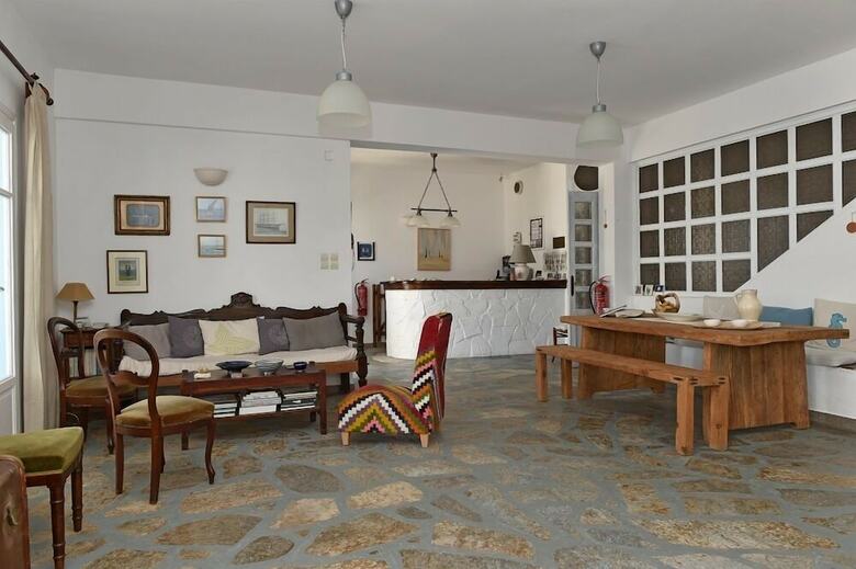 Hotel Cavos