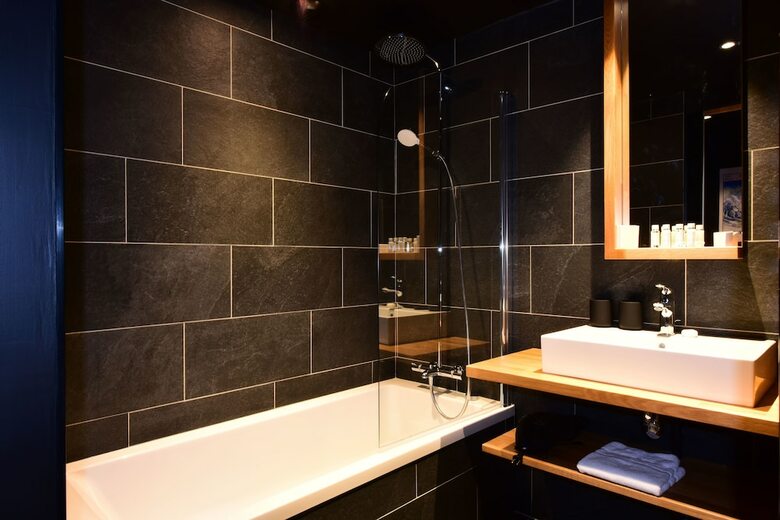 Hotel H�tel Le Mon�tier