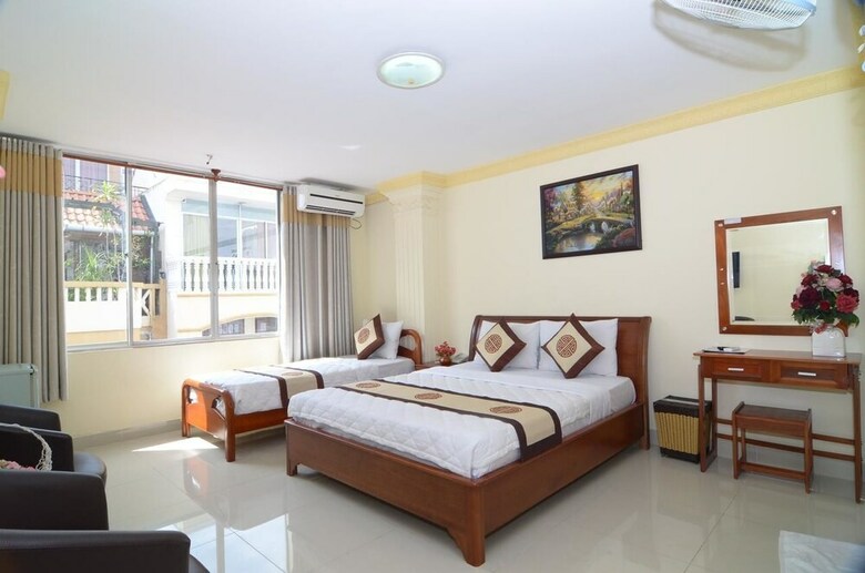 Hotel Reddoorz Plus @ Pham Ngu Lao 2