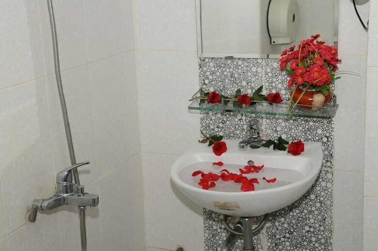 Hotel Reddoorz Plus @ Pham Ngu Lao 2