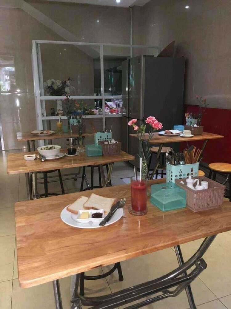 Hotel Reddoorz Plus @ Pham Ngu Lao 2