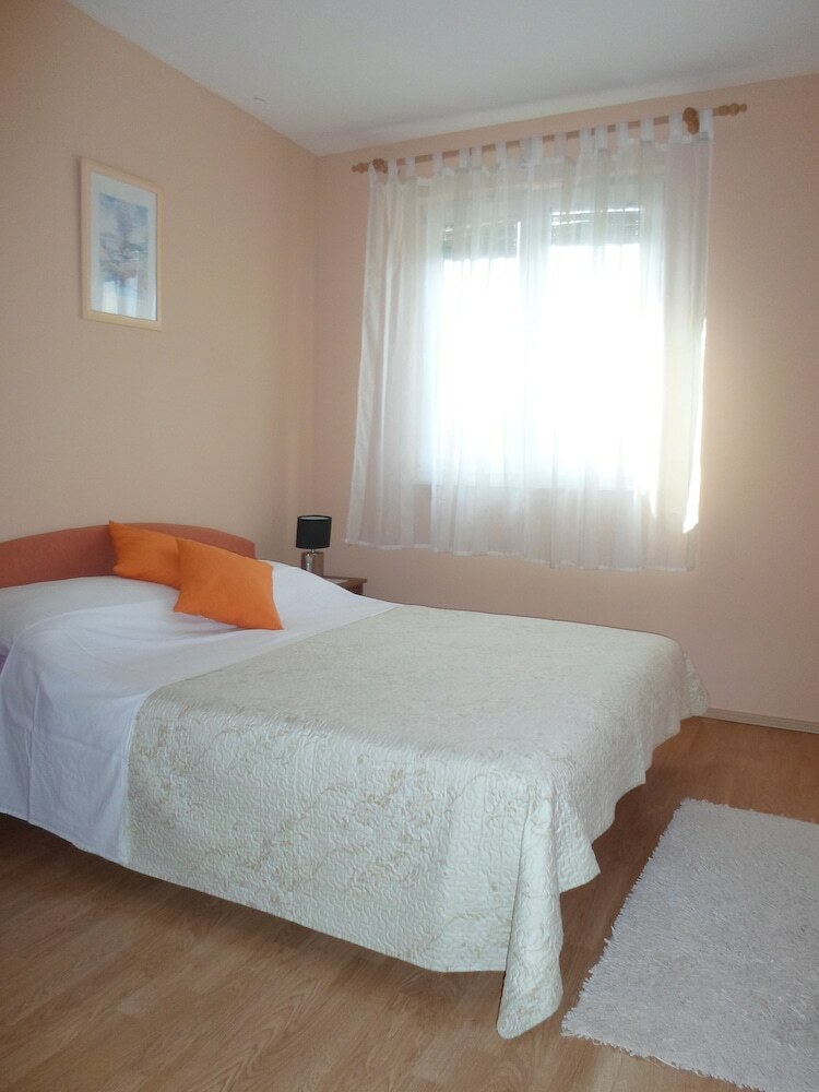 Apartmani Golic