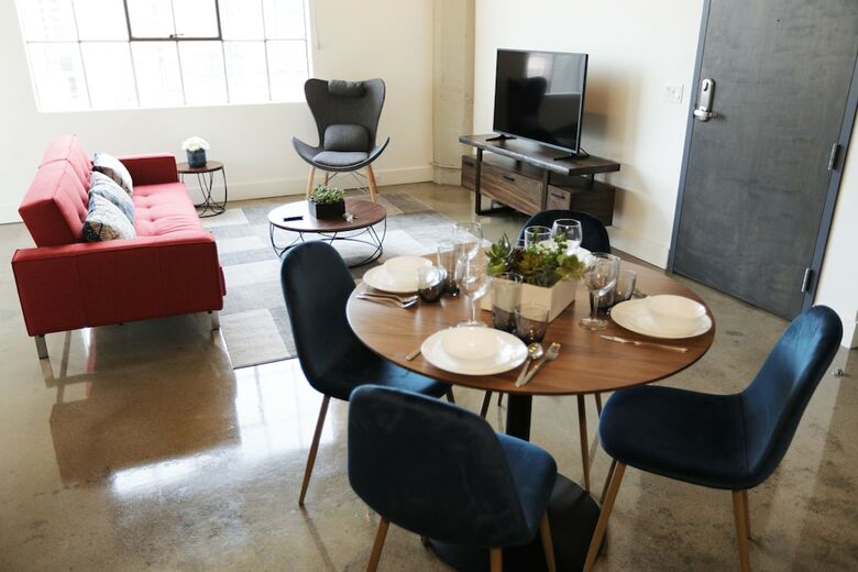 Aparthotel Downtown Lofty Suites