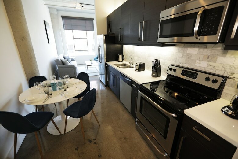 Aparthotel Downtown Lofty Suites