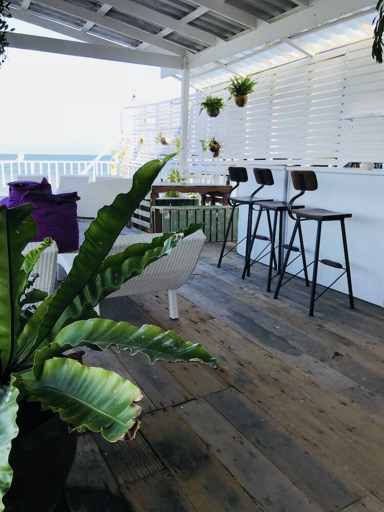 Hotel Karoon23