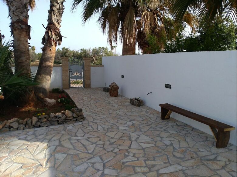 Xenios Torre Suda B&B