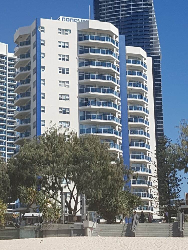 Grosvenor Beachfront Apartment