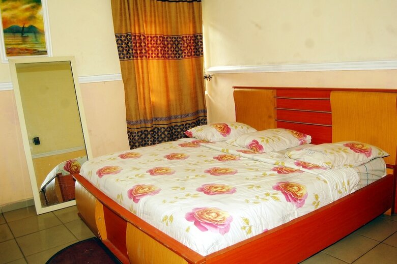 De-b Garden Hotel