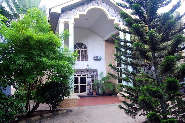 De-b Garden Hotel