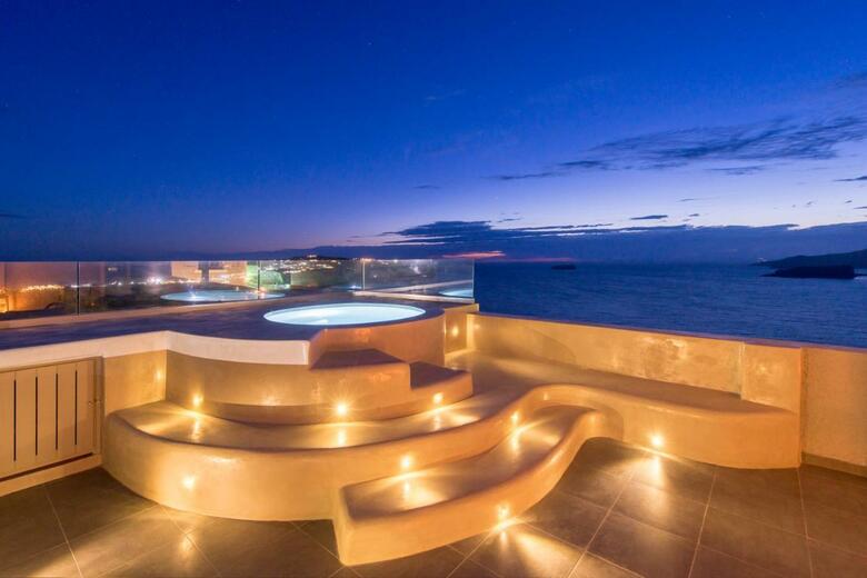 Hotel Caldera's Dolphin Suites