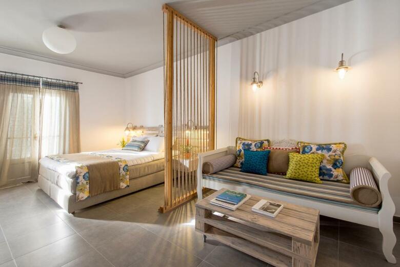 Hotel Caldera's Dolphin Suites