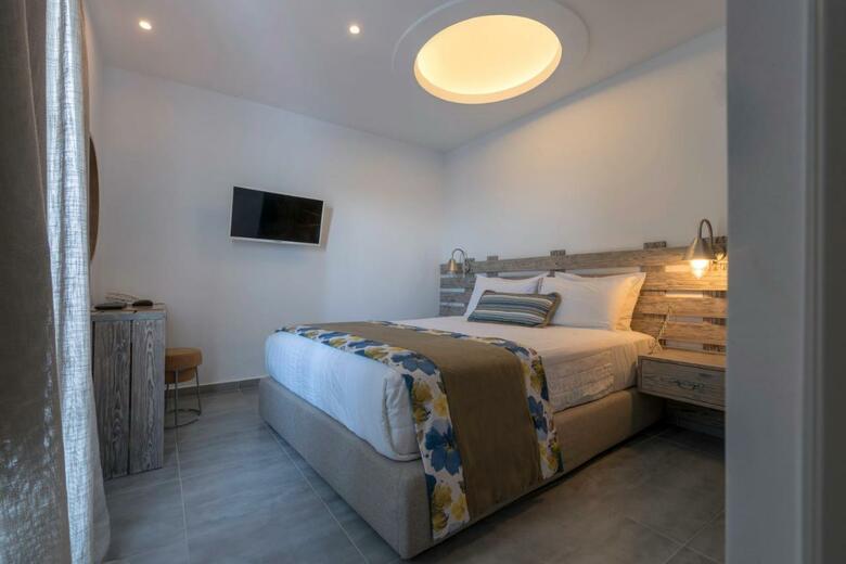 Hotel Caldera's Dolphin Suites