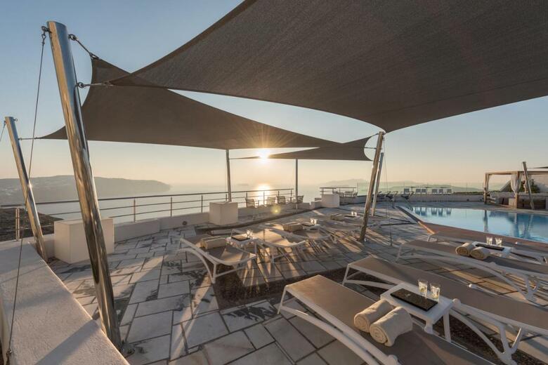 Hotel Caldera's Dolphin Suites