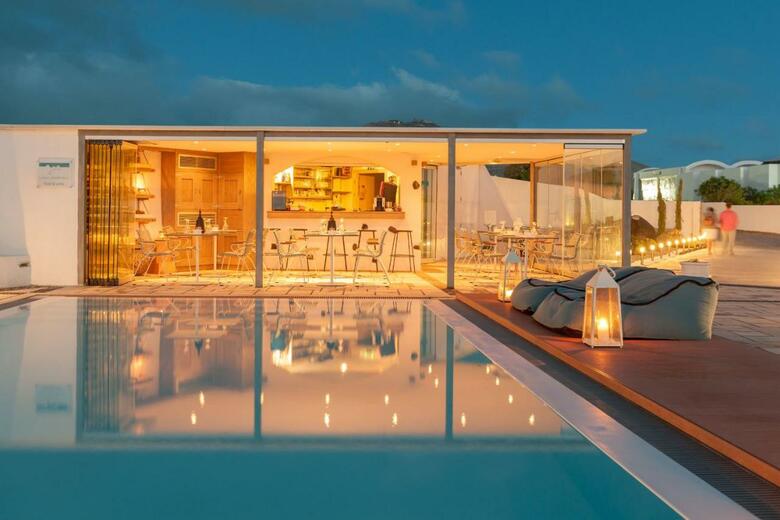 Hotel Caldera's Dolphin Suites
