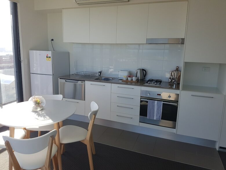 Watt Street Studio Apartment W/ Ocean Views