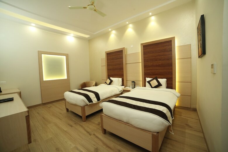 Green Palms Hotel