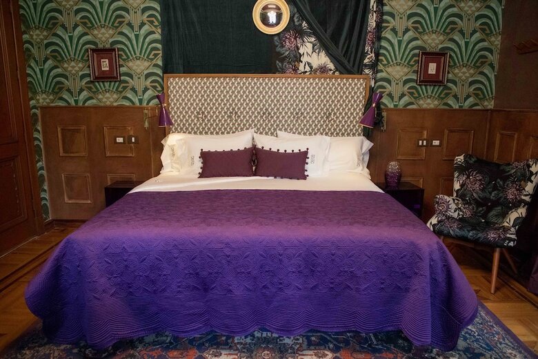 Bed & Breakfast Pug Seal Anatole France