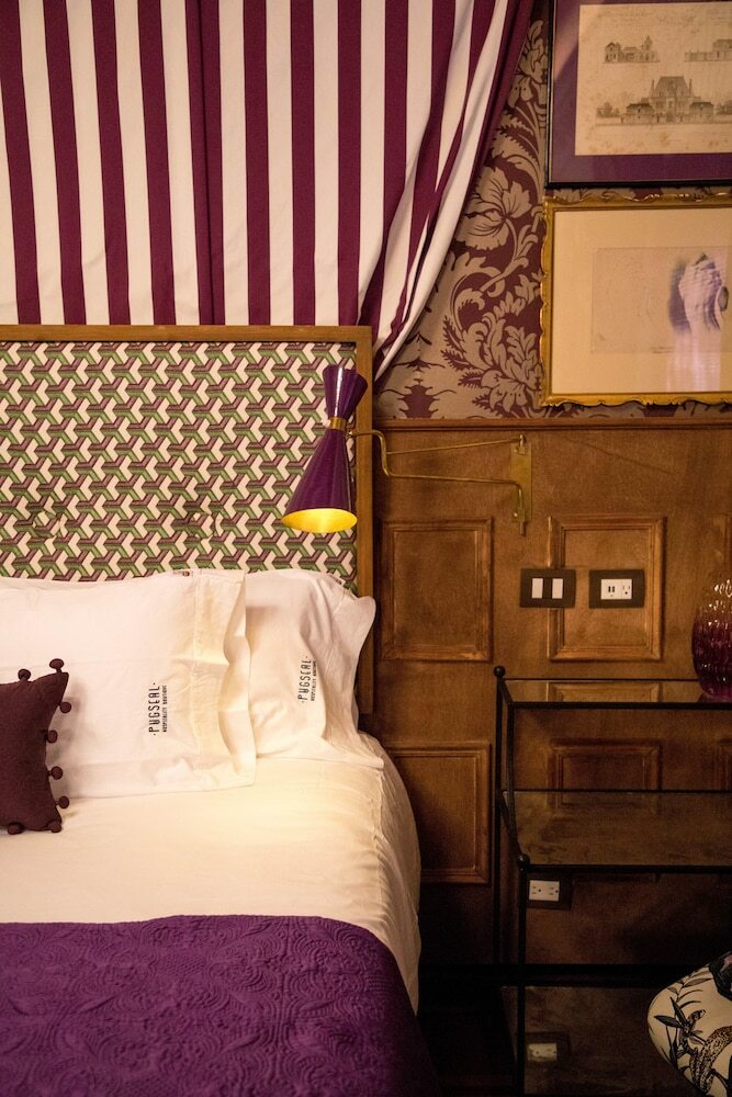 Bed & Breakfast Pug Seal Anatole France