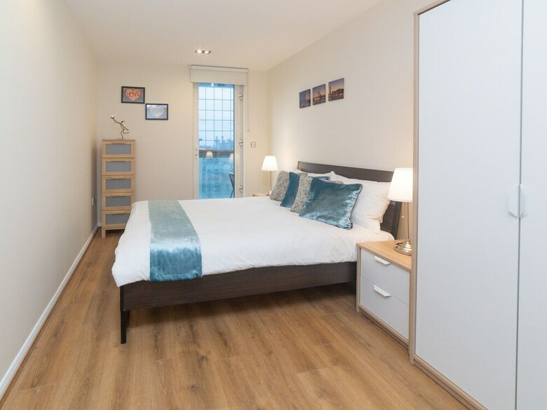 Royal Crossharbour Apartment