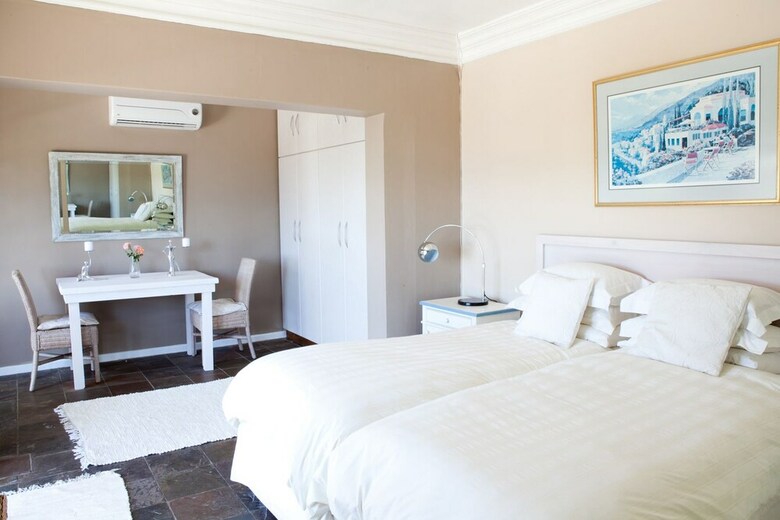 123 Ocean View Drive Apartment