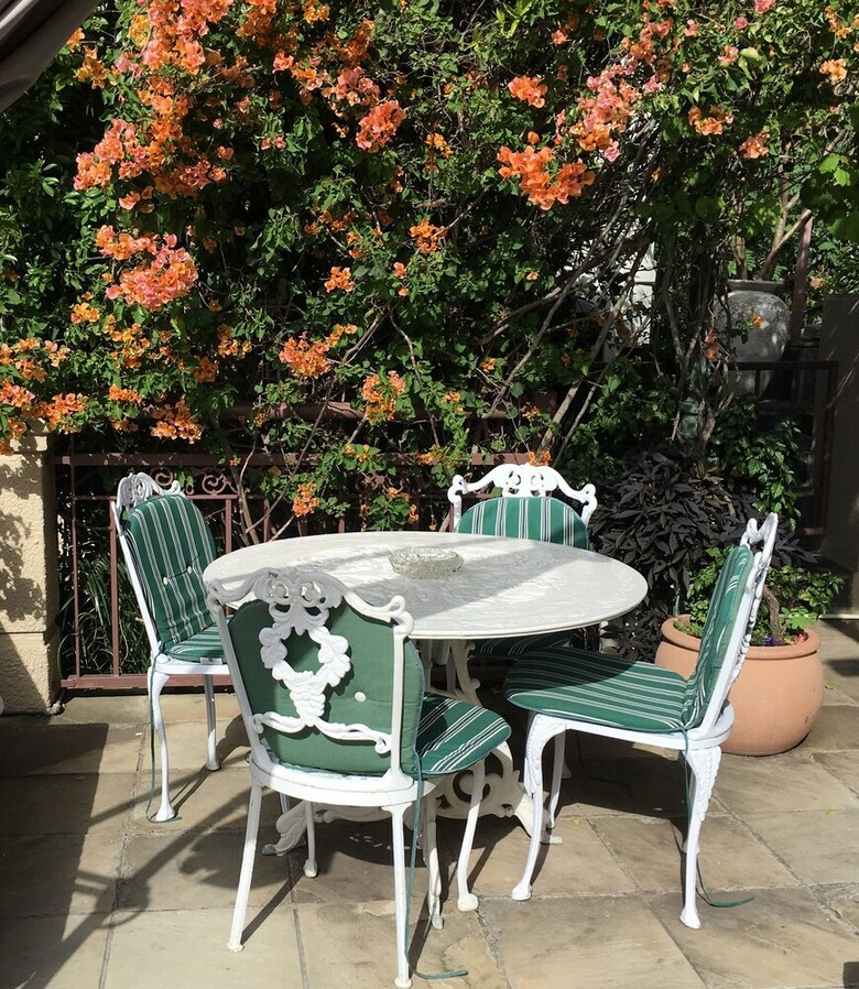 123 Ocean View Drive Apartment