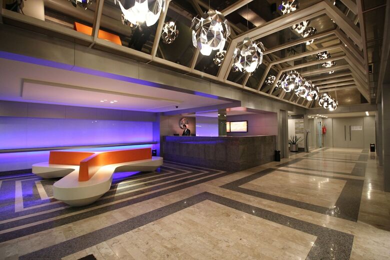 Hotel Boulevard Plaza