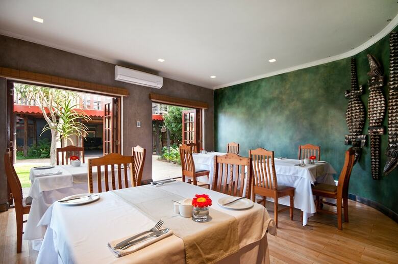 Singa Lodge - Lion Roars Hotels & Lodge