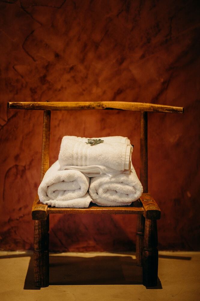 Singa Lodge - Lion Roars Hotels & Lodge