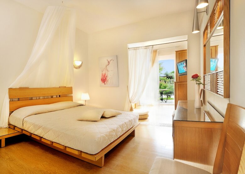 Hotel Antigoni Beach Resort