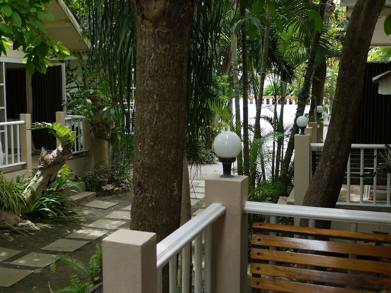 Hotel Reera Resort