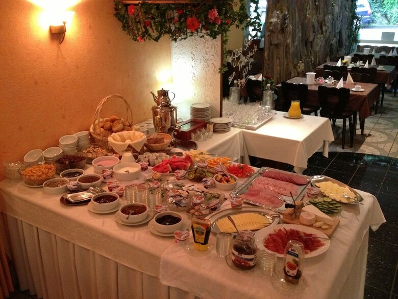 Hotel Holl