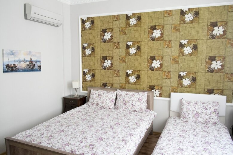 Dora Hotel