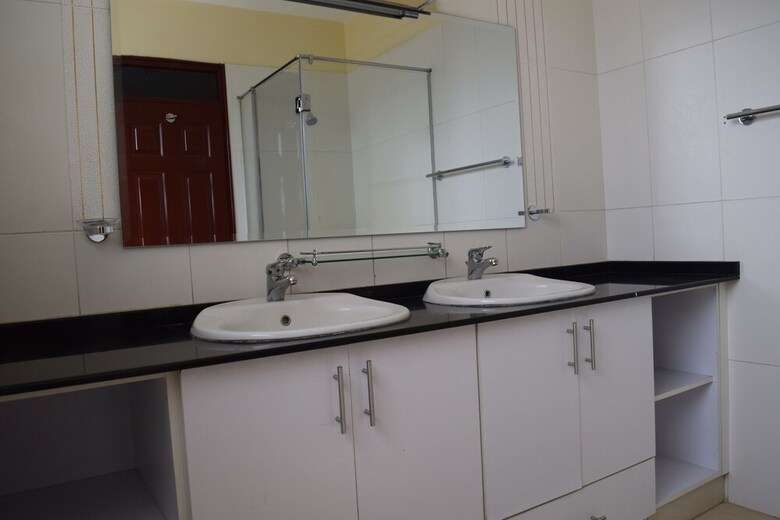 Apartamentos Westside Residency