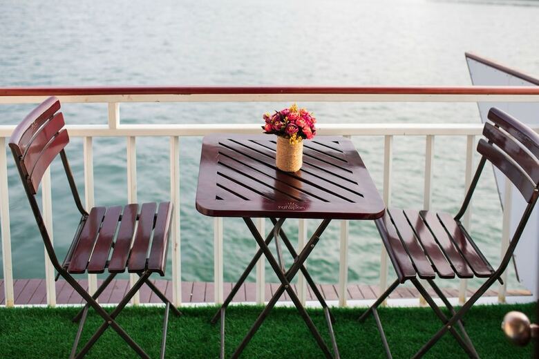 Charm Boutique Cruise