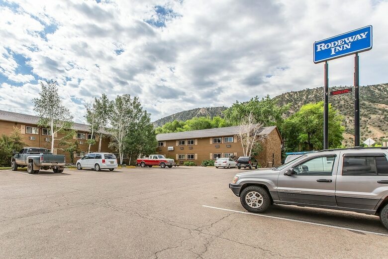 Hotel Rodeway Inn