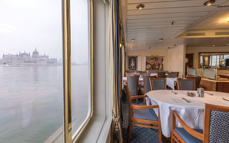 Onriver Hotels  - Ms Cezanne
