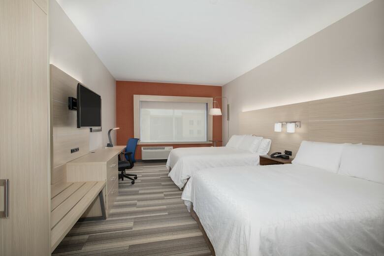 Hotel Holiday Inn Express And Suites Denver Ne - Brighton