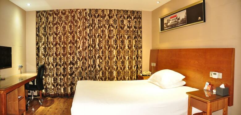 The Posh Hotel