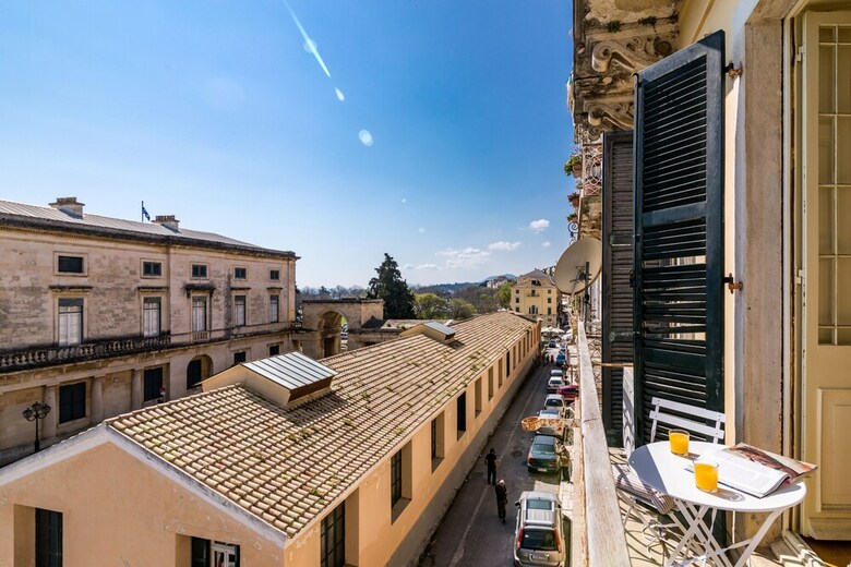 Luxury Seaview Apartment In Corfu Town By Konnect
