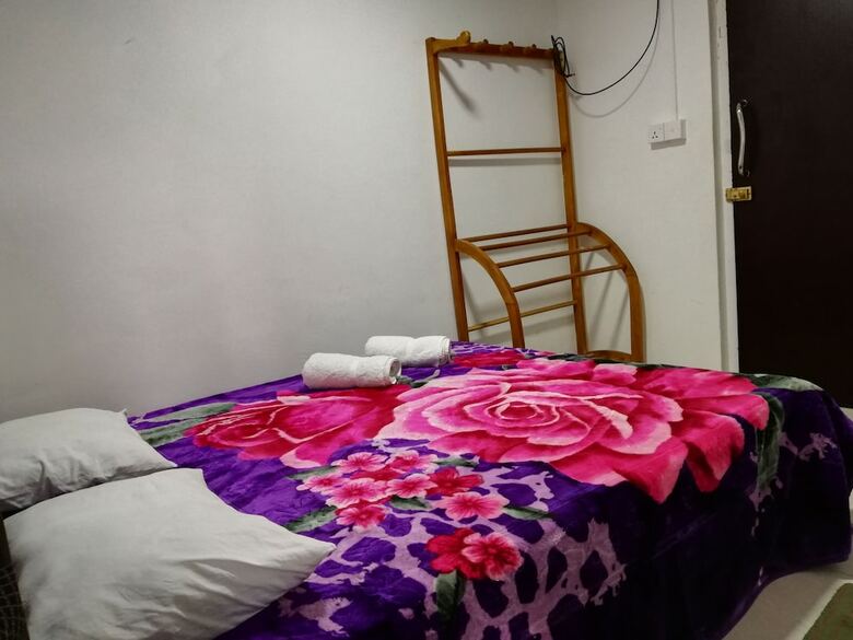 Hostal Blooms Lily Hostel